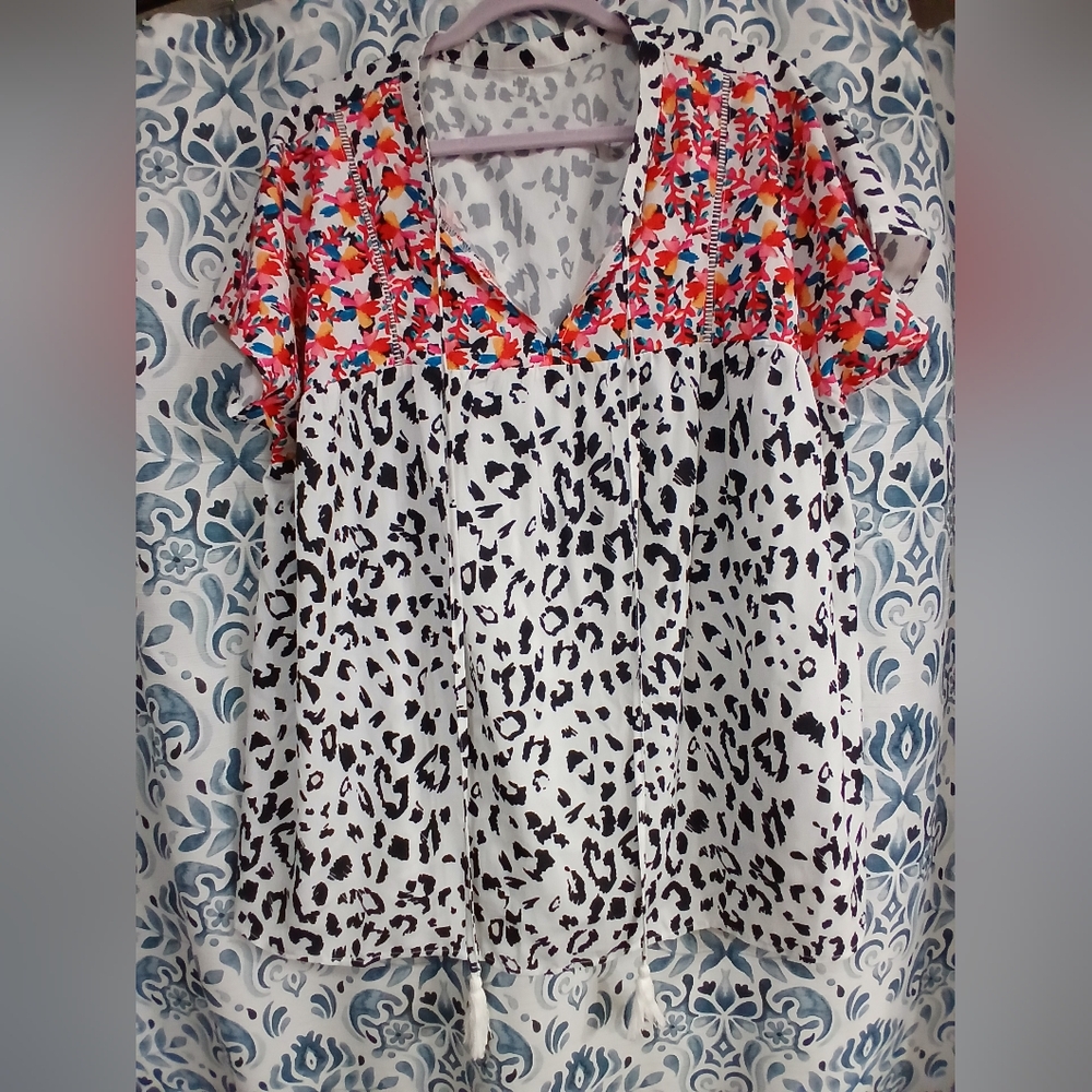 V-Neck Mixed Print Short Sleeve Blouse - Multicolor/Black & White